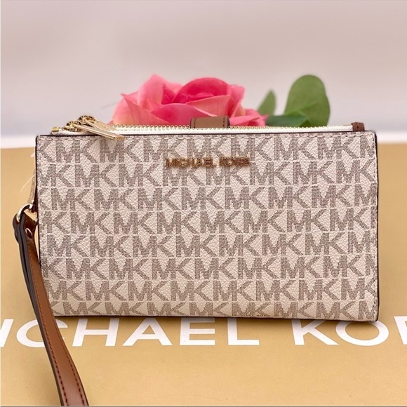 💙 Michael Kors DoubleZip Wristlet
Wallet Vanilla New - Picture 14 of 14